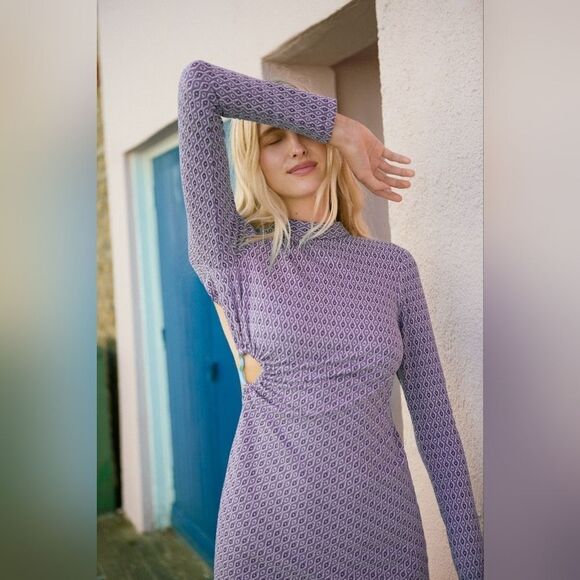 Zara Purple Jacquard Long‎ Sleeve Open Back Heart Shaped Cutout Retro Mini Dress - Picture 1 of 4